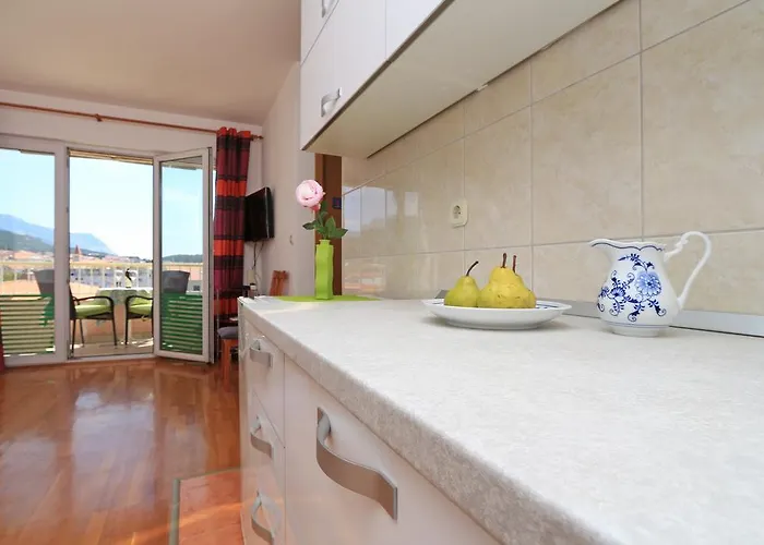 Апартаменты Central Beach Apartment Макарска