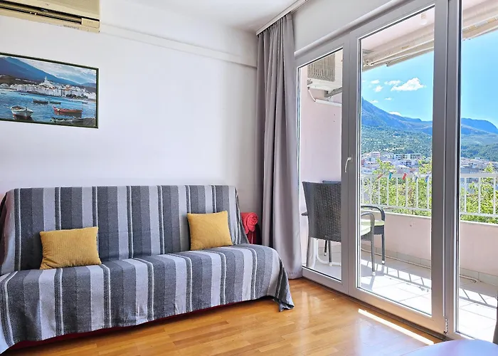 Daire Central Beach Apartment Makarska