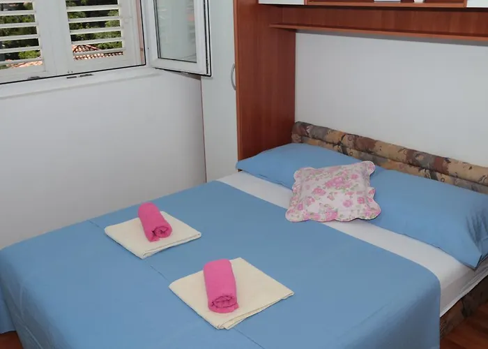 Daire Central Beach Apartment Makarska