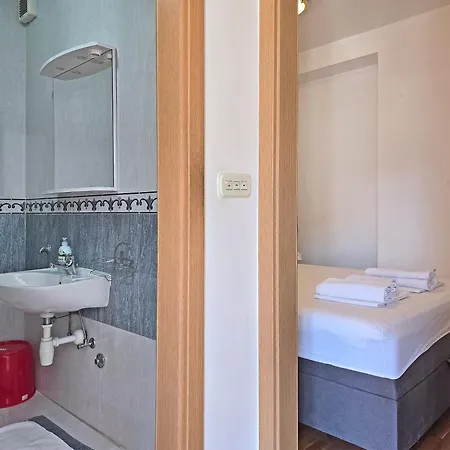 Central Beach Apartment Lejlighed Makarska