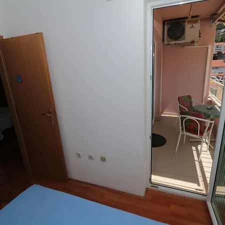 Central Beach Apartment Lejlighed Makarska